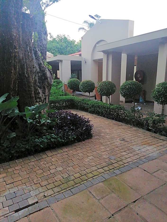 180 On Anderson Guest House