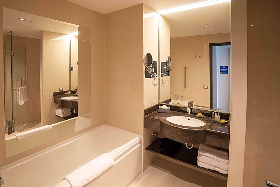 DoubleTree by Hilton Trujillo