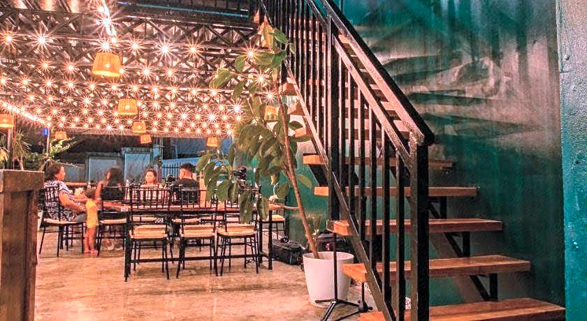 Lartista Hostel