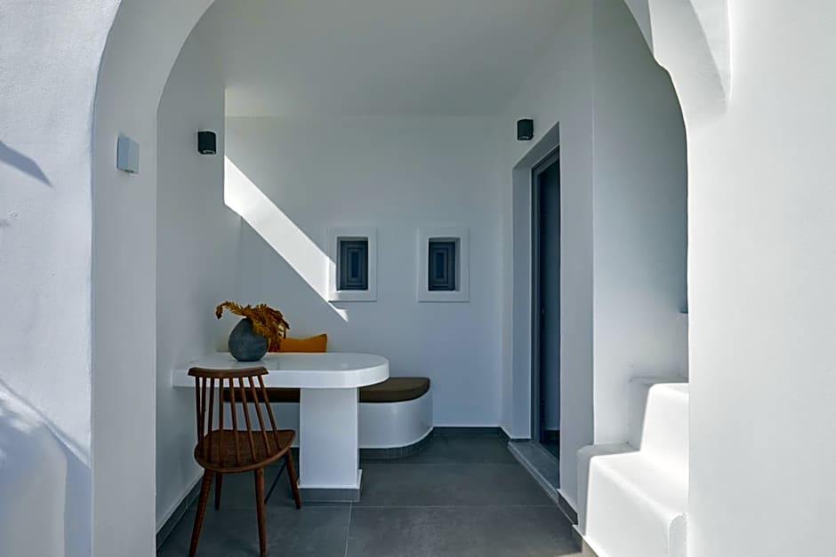 Allure Breeze Suites