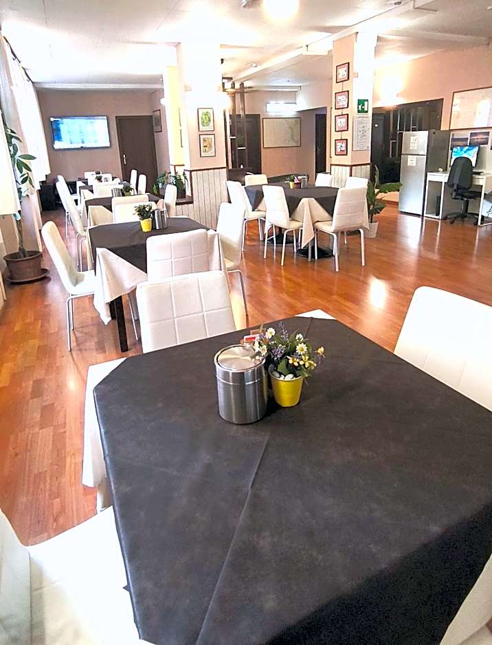 Giappone Inn Parking Hotel