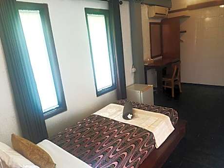 Studio with Mountain View