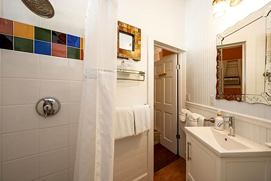 The Mermaid & The Alligator