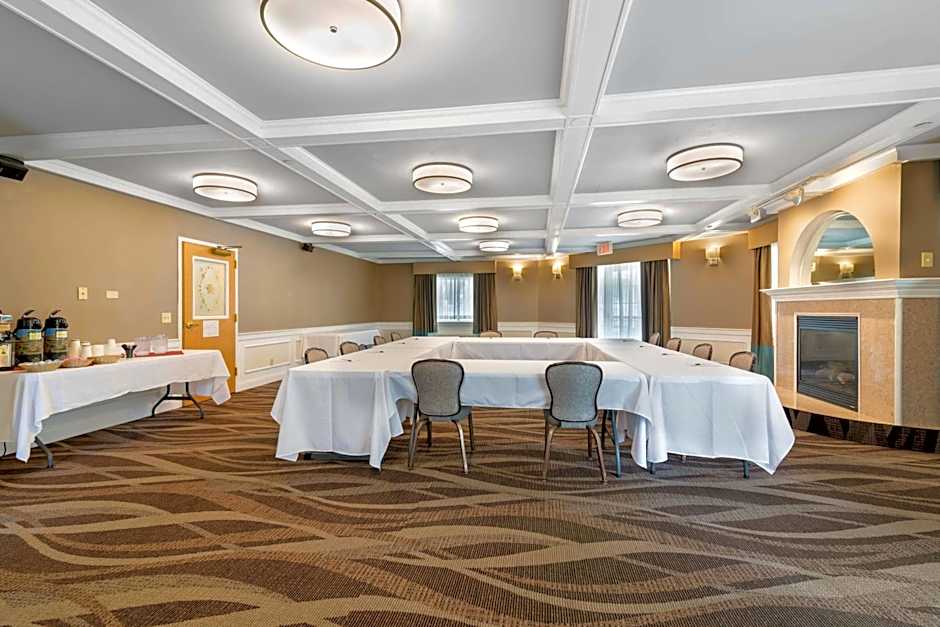 Best Western Plus Executive Court Inn & Conference Center