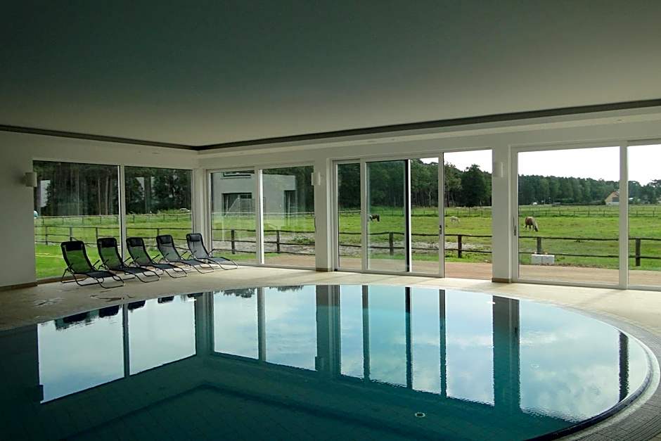 Friesenhof Hotel-Restaurant-Reitanlage