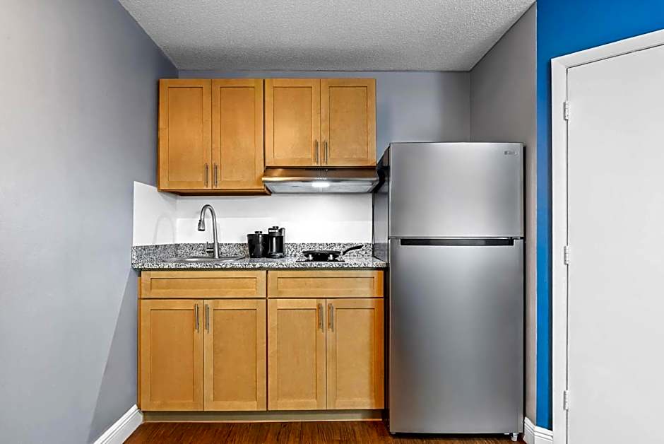 Suburban Studios Stuart near Federal Hwy 1