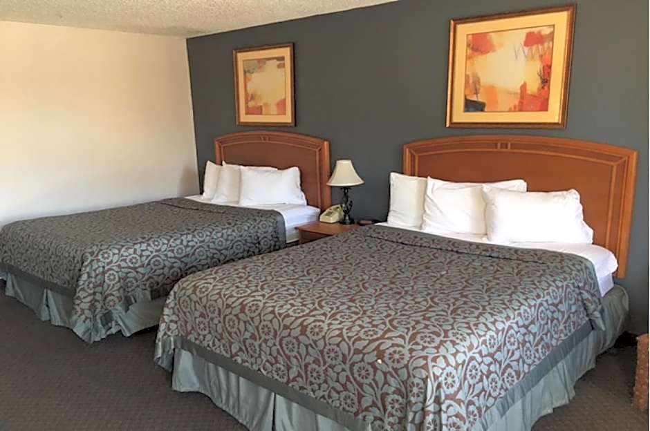 Hebbronville Executive Inn