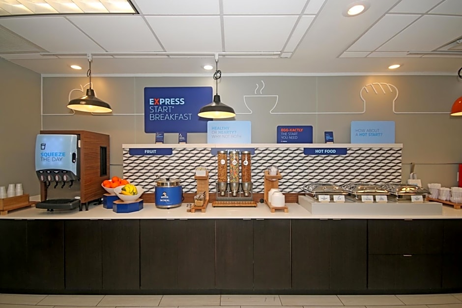 Holiday Inn Express Troutville-Roanoke North, an IHG Hotel