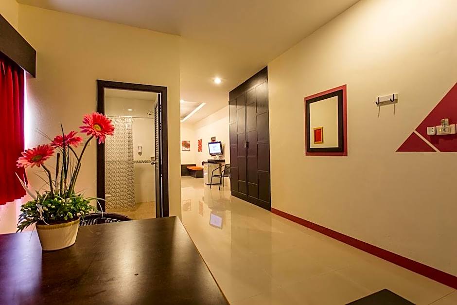 Lavender Hotel Patong, Phuket