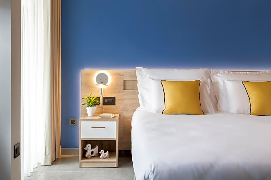 Antoniel Suites