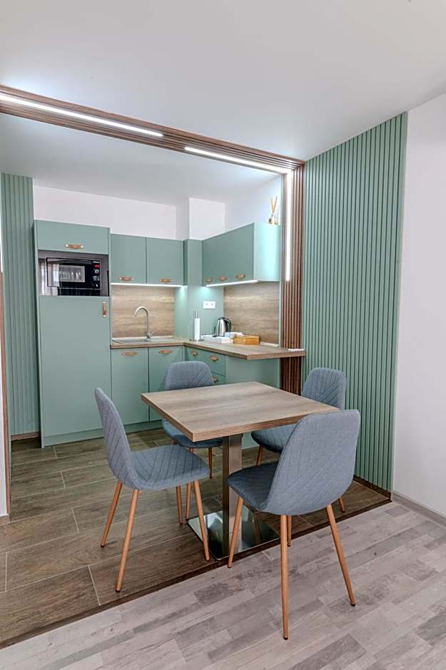 Sea Twins Luxury Aparthotel - 150 m from the beach