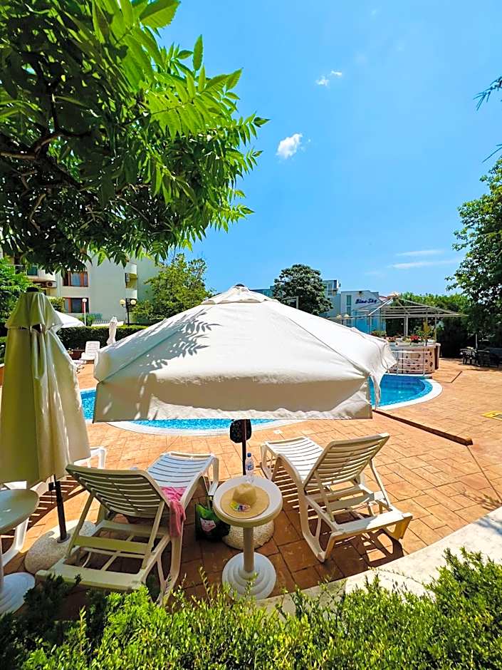 Sineva Del Sol Apartments