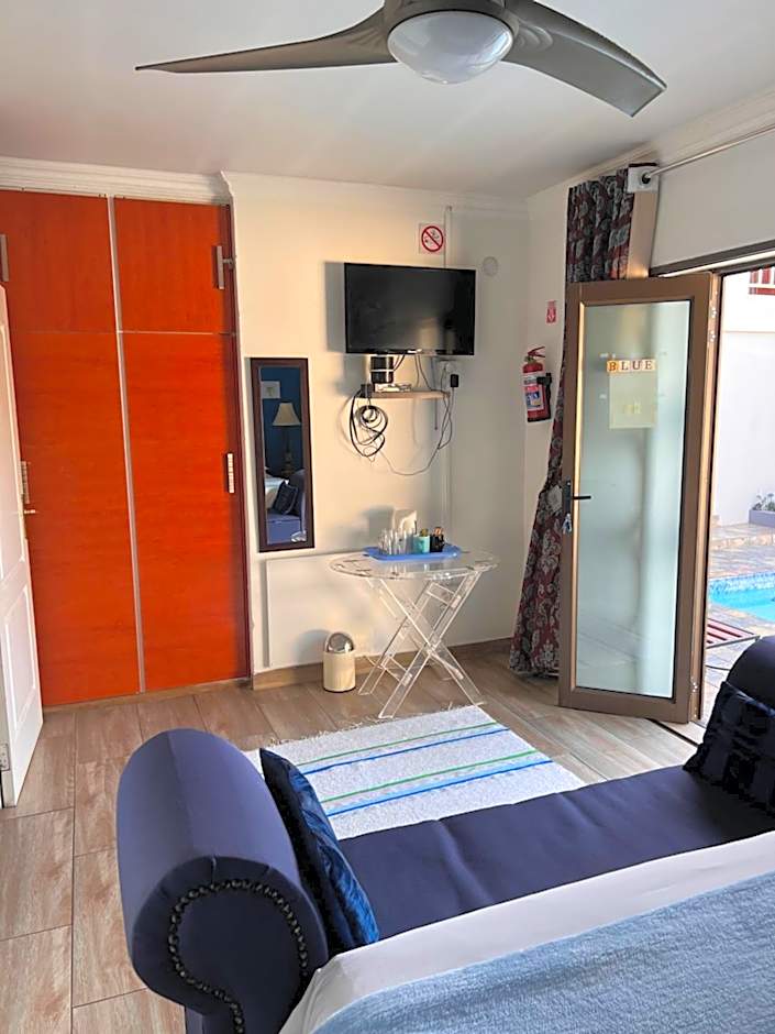 2 Op Terblanche Guesthouse