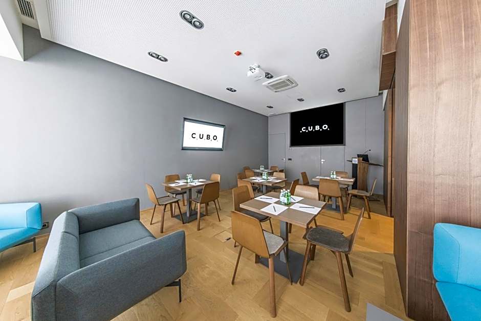 Hotel Cubo