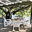 The Riverdeck Accommodation and Backpackers