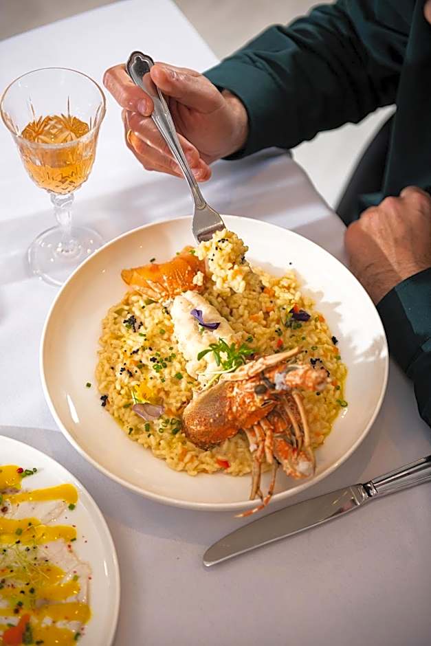 Athenian Riviera Hotel& Suites