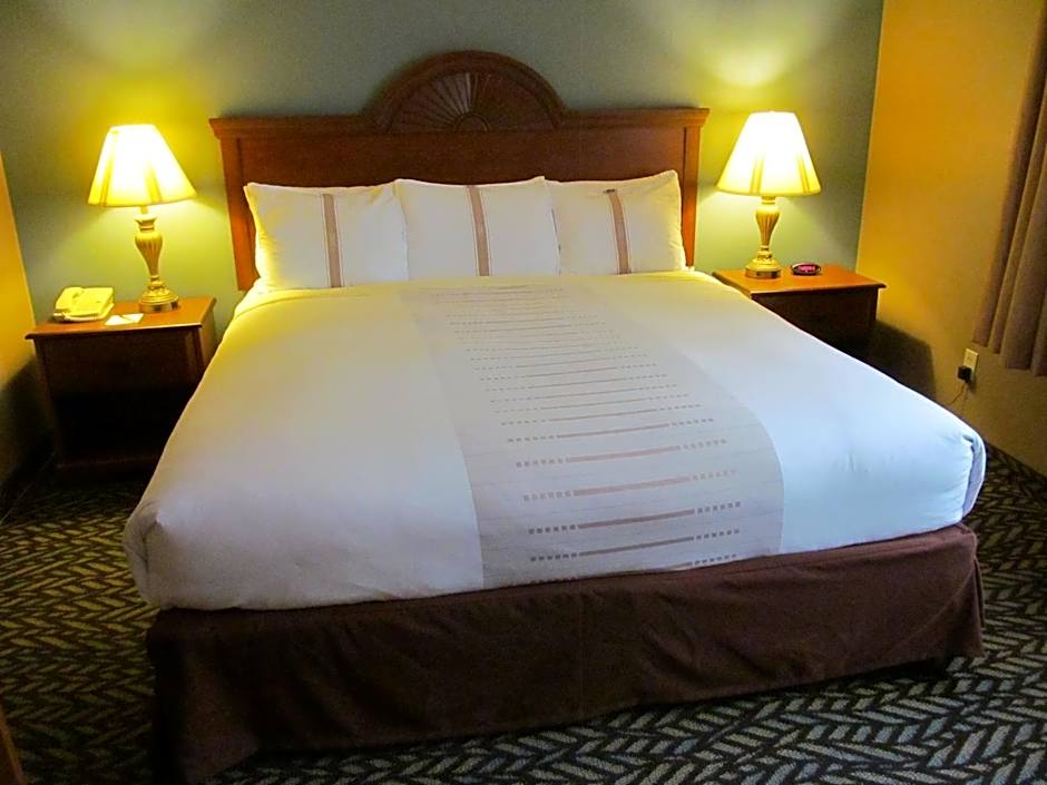 Fireside Inn And Suites