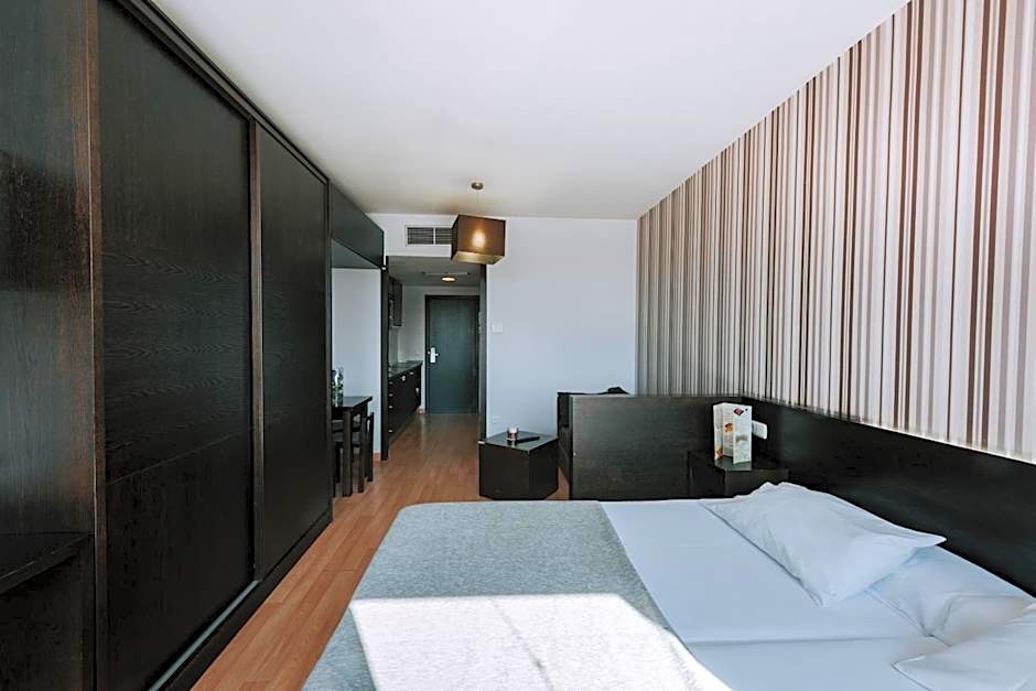Zenit Aparthotel Hall 88