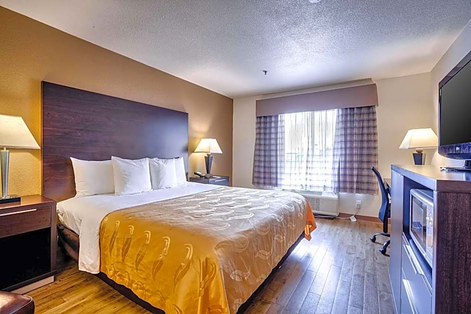Quality Inn Near Six Flags Discovery Kingdom-Napa Valley