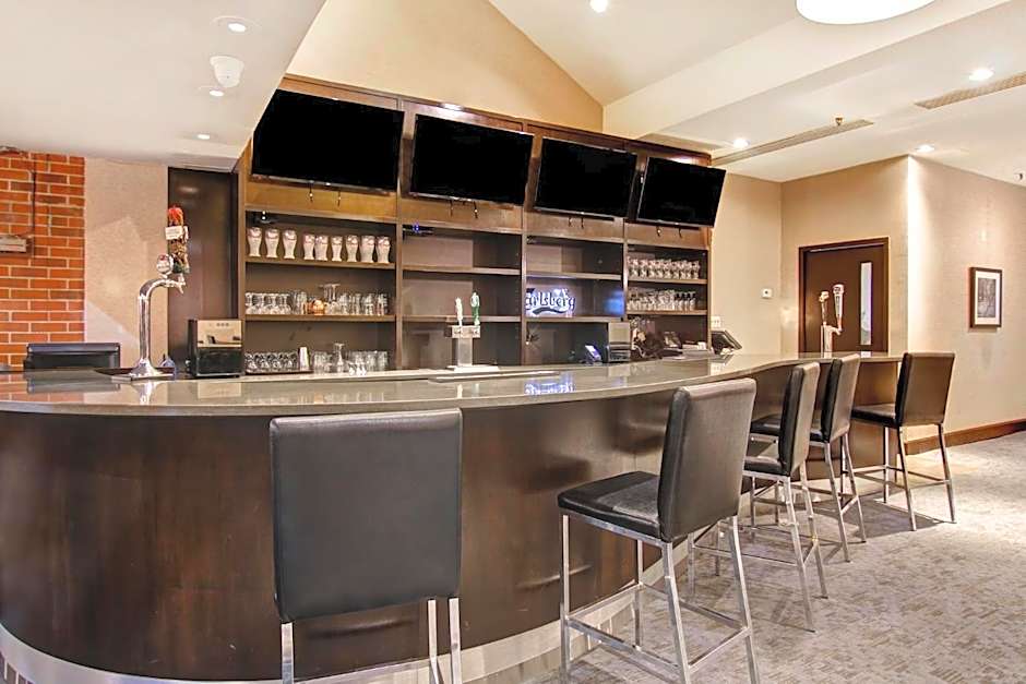 Holiday Inn Oakville Centre By IHG