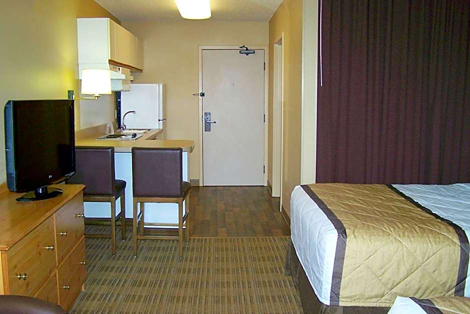 Extended Stay America Select Suites - Chicago - Westmont - Oak Brook