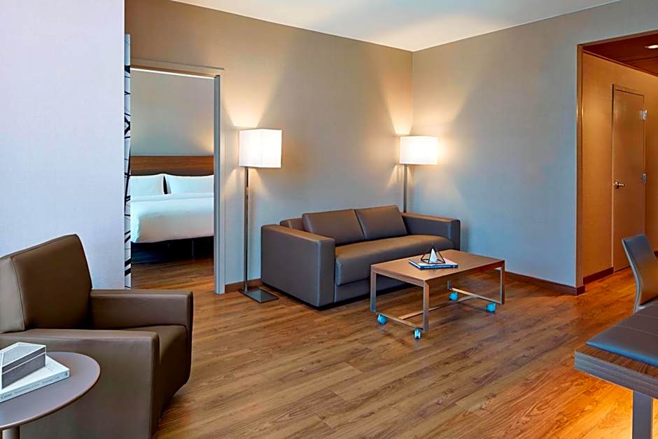 AC Hotel by Marriott Atlanta Buckhead at Phipps Plaza