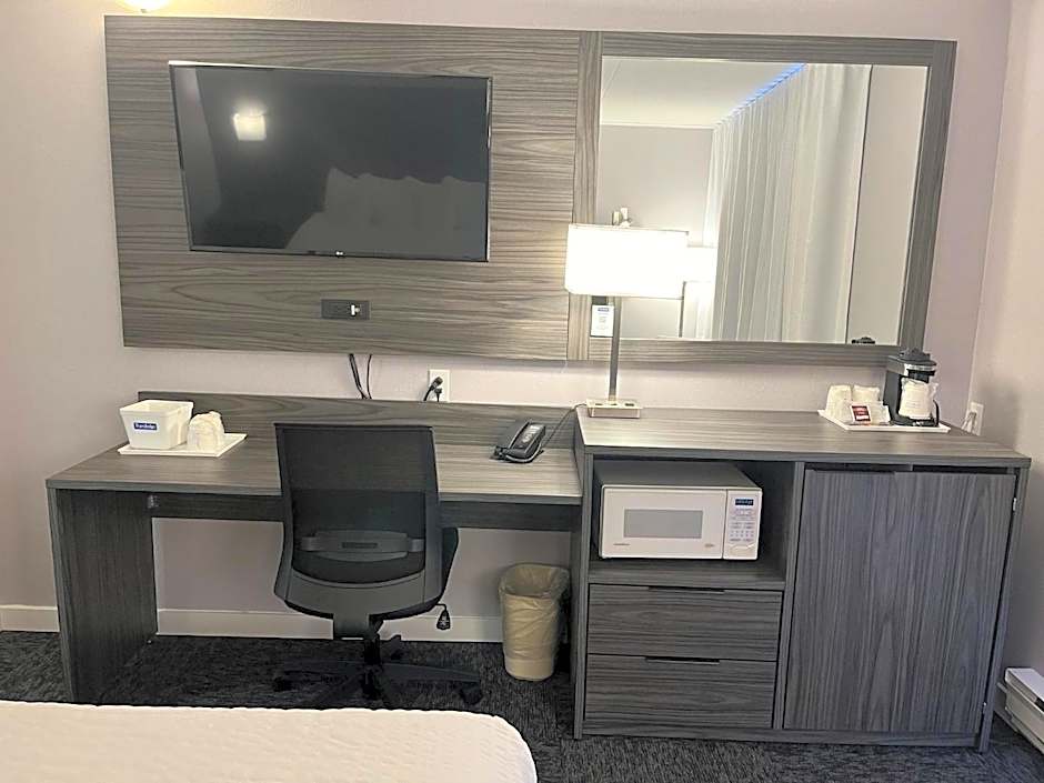 Travelodge by Wyndham Ottawa East