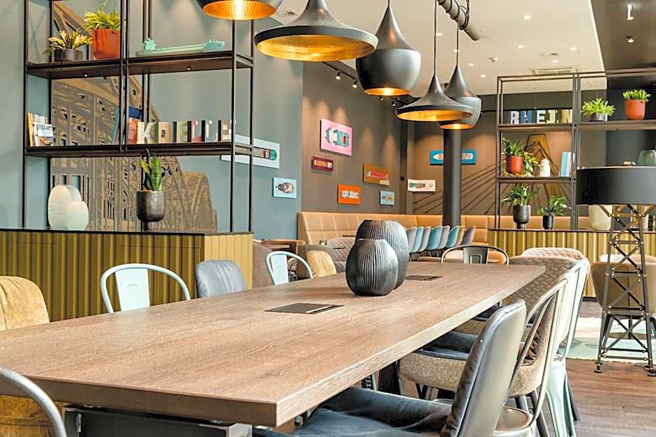 Motel One Köln-Altstadt