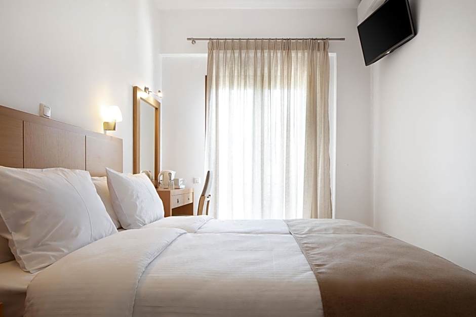 Photo 1 of 8 of Double Room