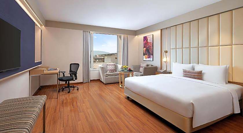 Vivanta Vijayawada, MG Road