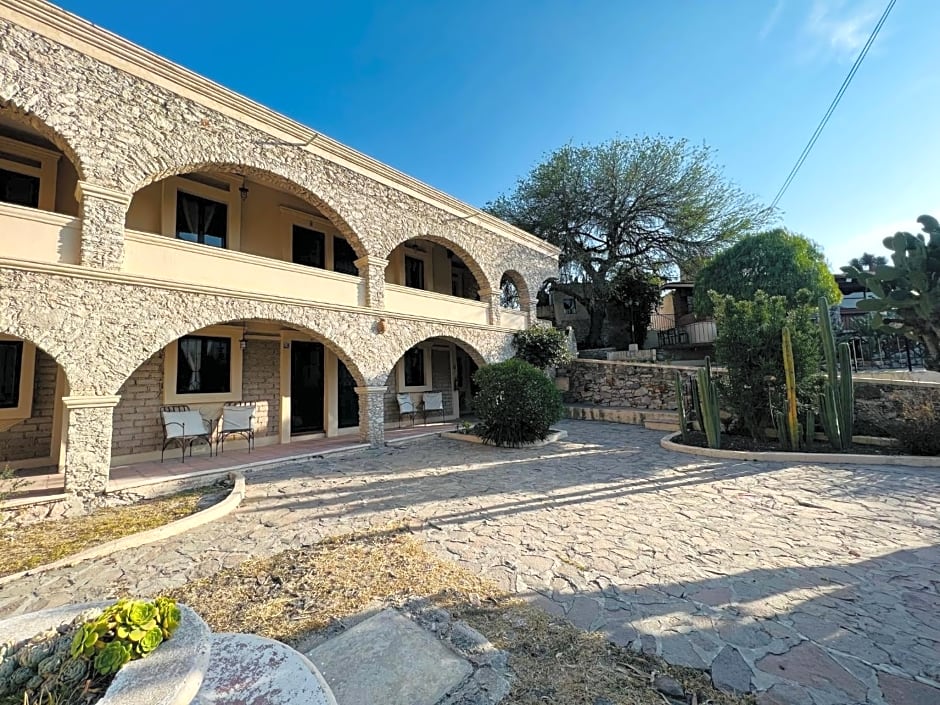 Hotel Parador Vernal