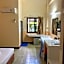 Centerpoint Hotel