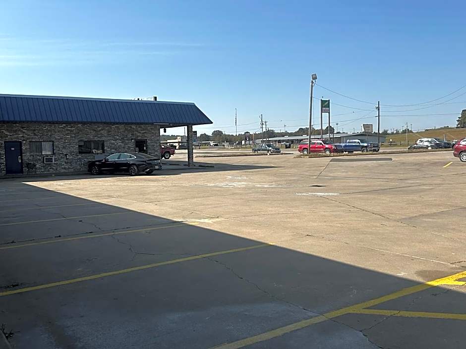 Coachman's Inn & Suites