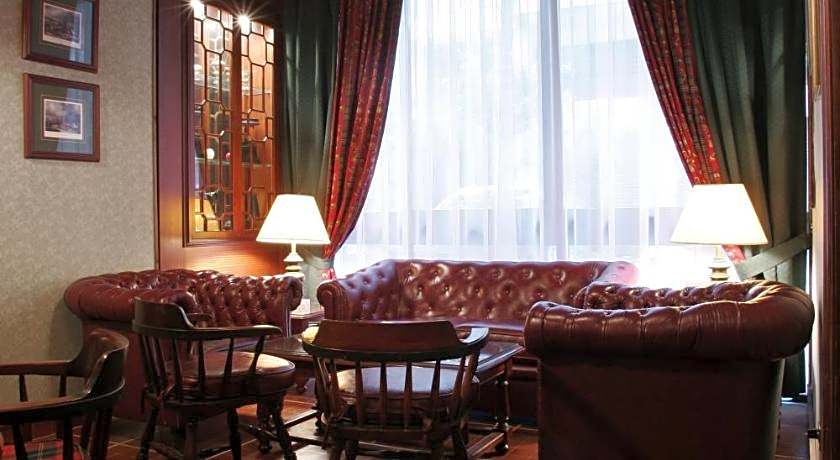 The Mayflower Hotel