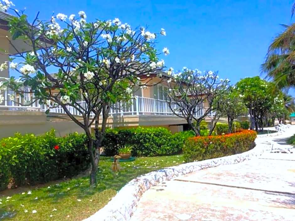 Baan Talay Samran Villa