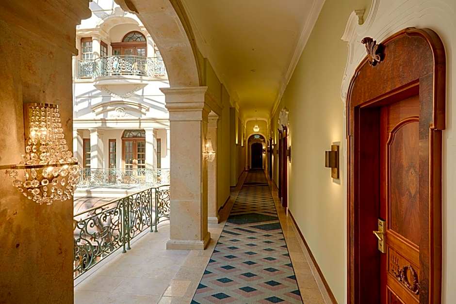 Gewandhaus Dresden, Autograph Collection by Marriott
