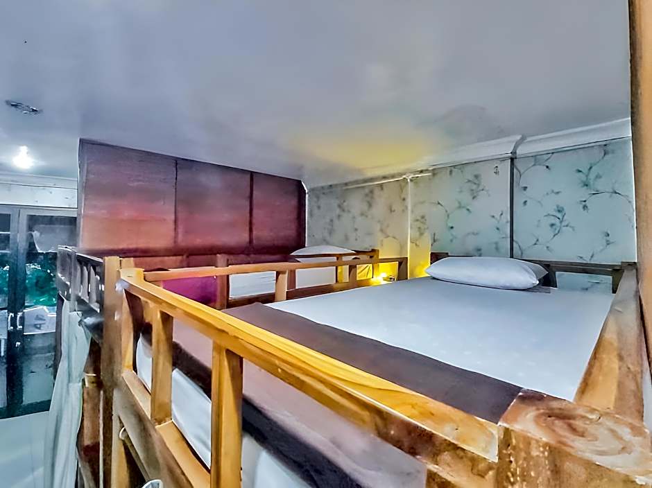 Shooting Star Hostel Kuta RedPartner (Mixed Dormitory)