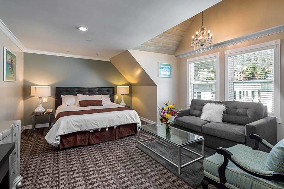 Glenmore Plaza Hotel