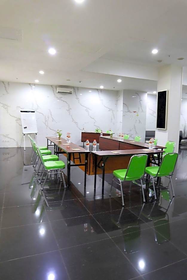 Hotel Urban Falatehan Blok M