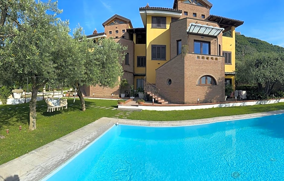 Villa C Luxury Estate – Sant'Antonio Abate, CO