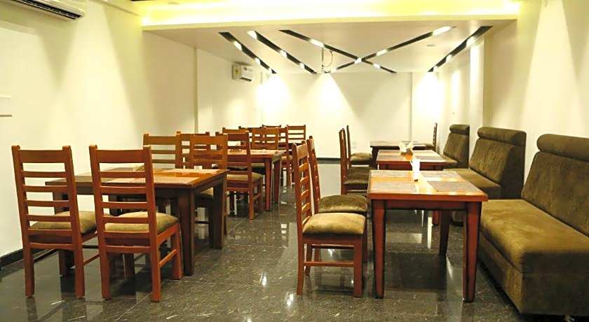 Di Di Hotel Alambagh