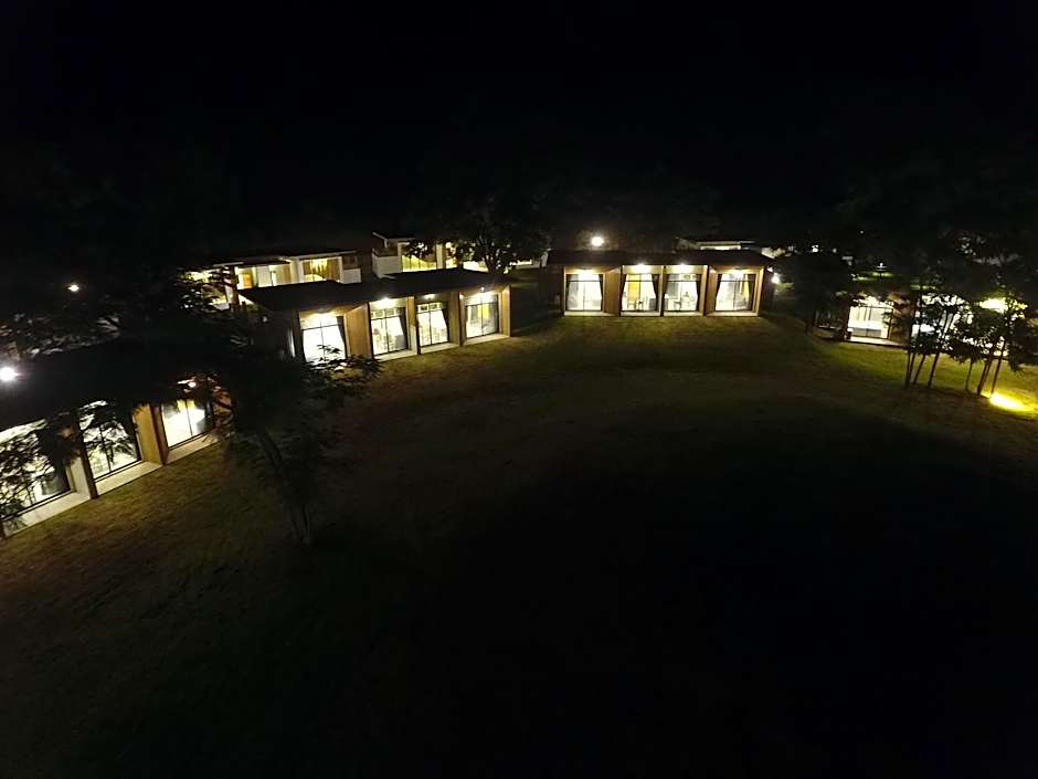 Curve360 Hotel Khao Yai