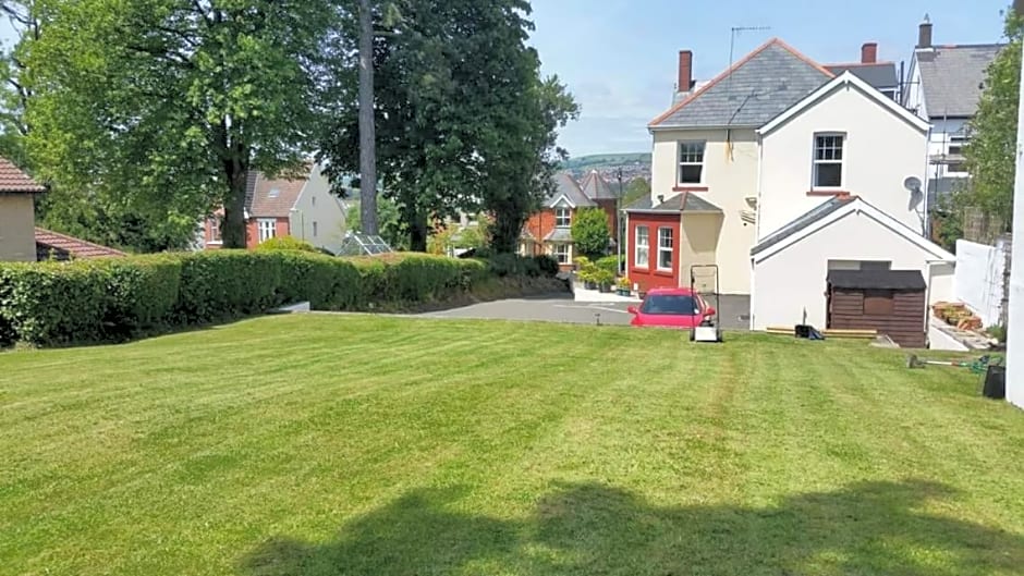 Ty Castell Guest House