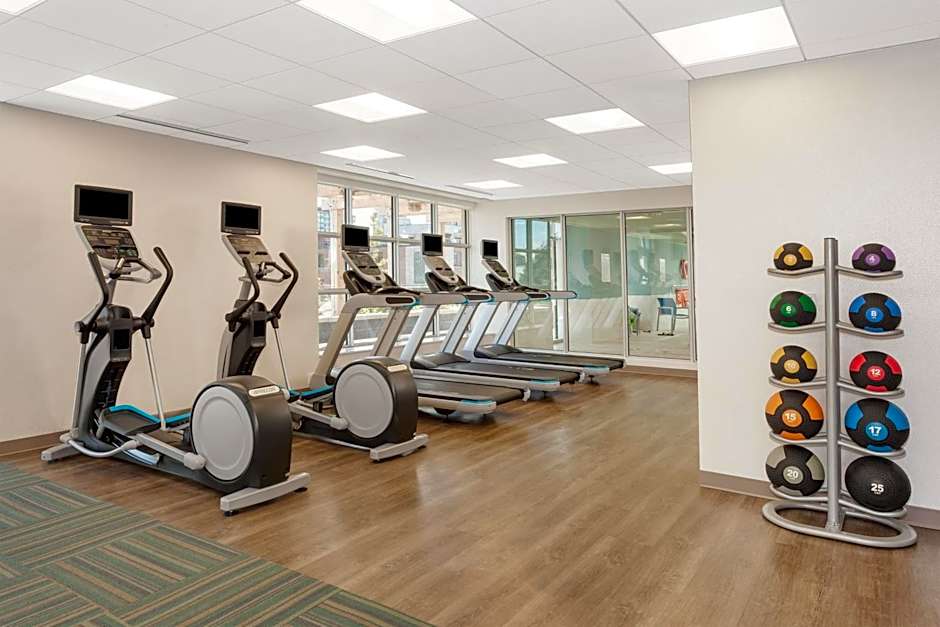 Holiday Inn Express & Suites Downtown Ottawa East by IHG