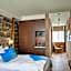 Reykjavik Consulate Hotel, Curio Collection by Hilton