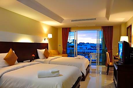 Superior Double or Twin Room with City View