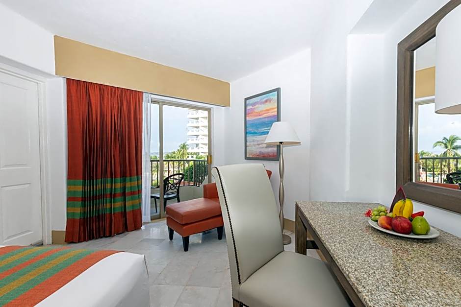 Tesoro Ixtapa Beach Resort