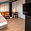Qbatura Cafe & Hotel