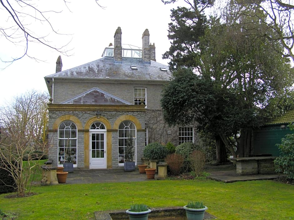 The Lynch Country House