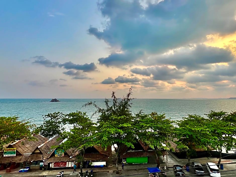 Pimpimarn Beach Hotel